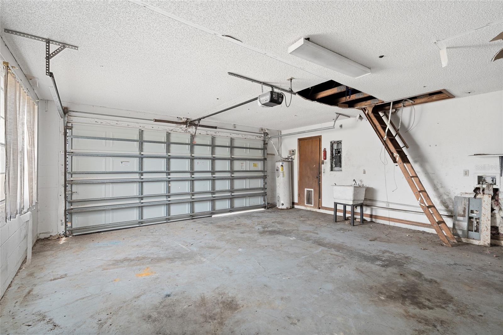 Image 19 of 36 For 6426 July Avenue