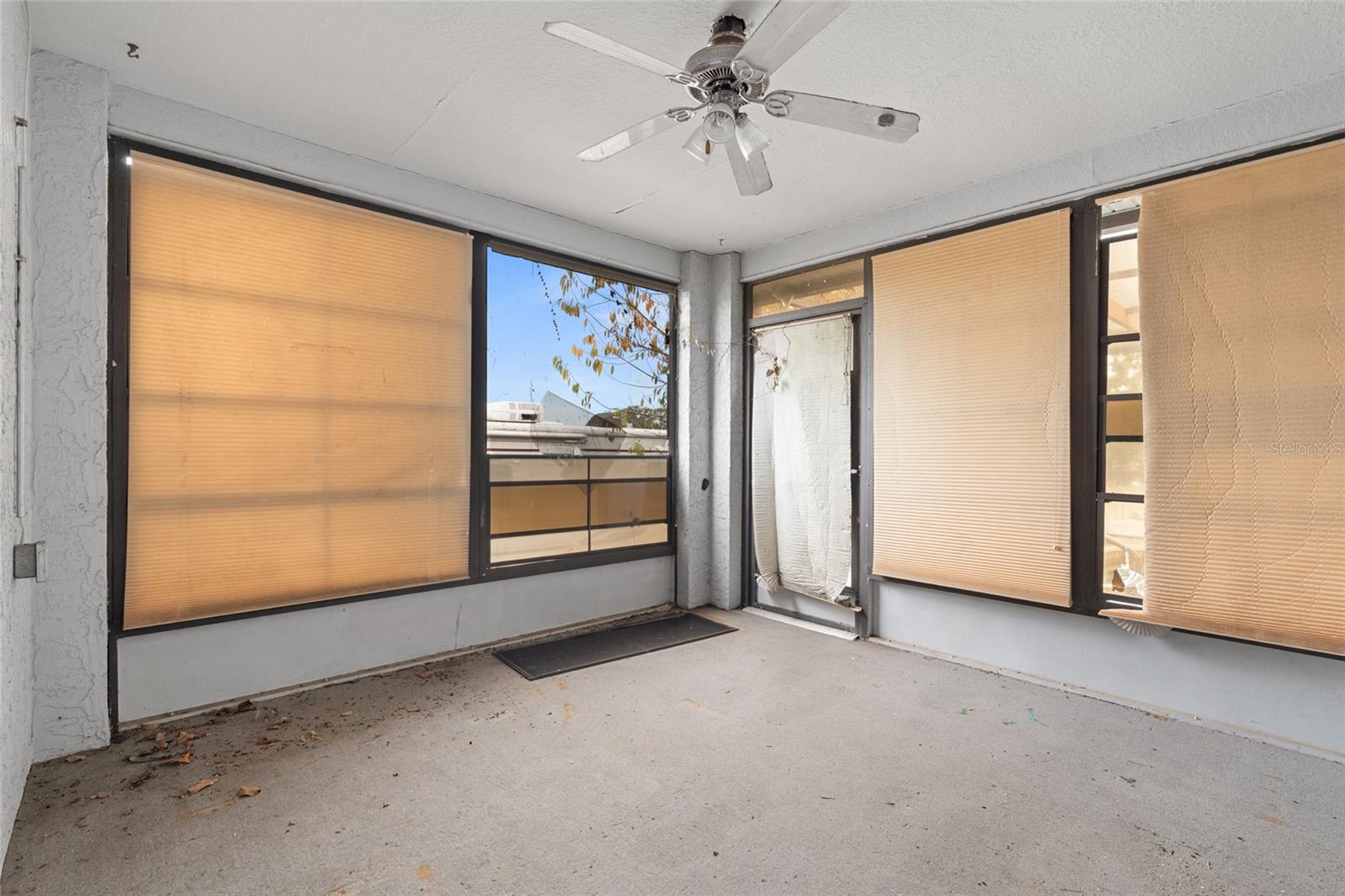 Image 26 of 36 For 6426 July Avenue