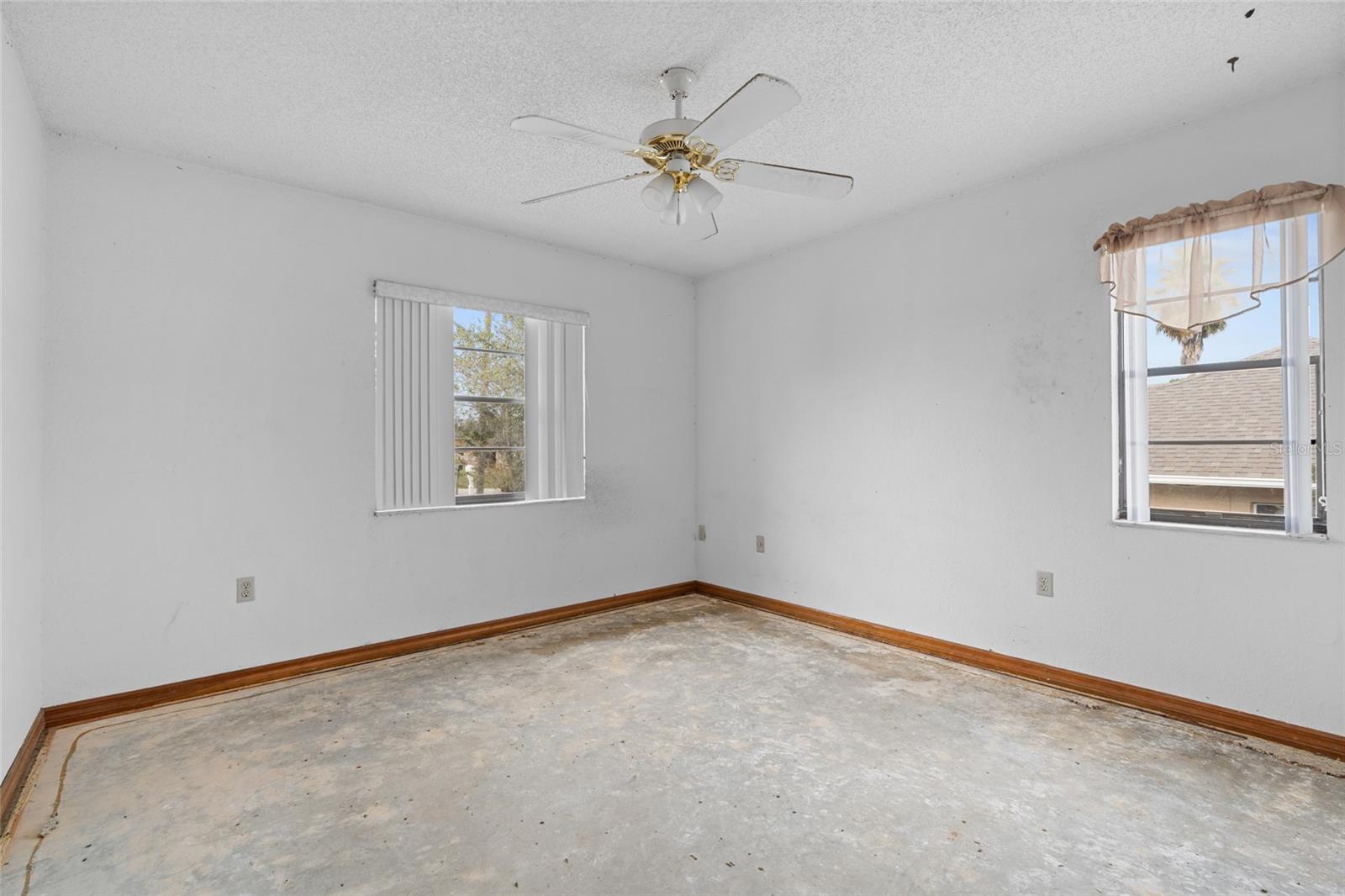 Image 27 of 36 For 6426 July Avenue