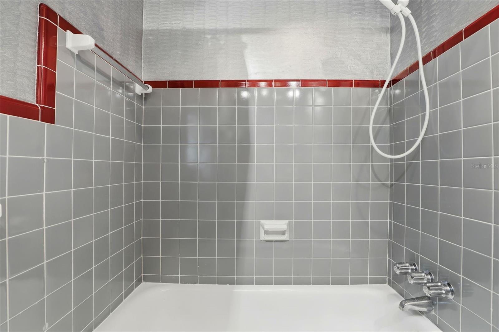 Image 25 of 48 For 1718 Christy Avenue