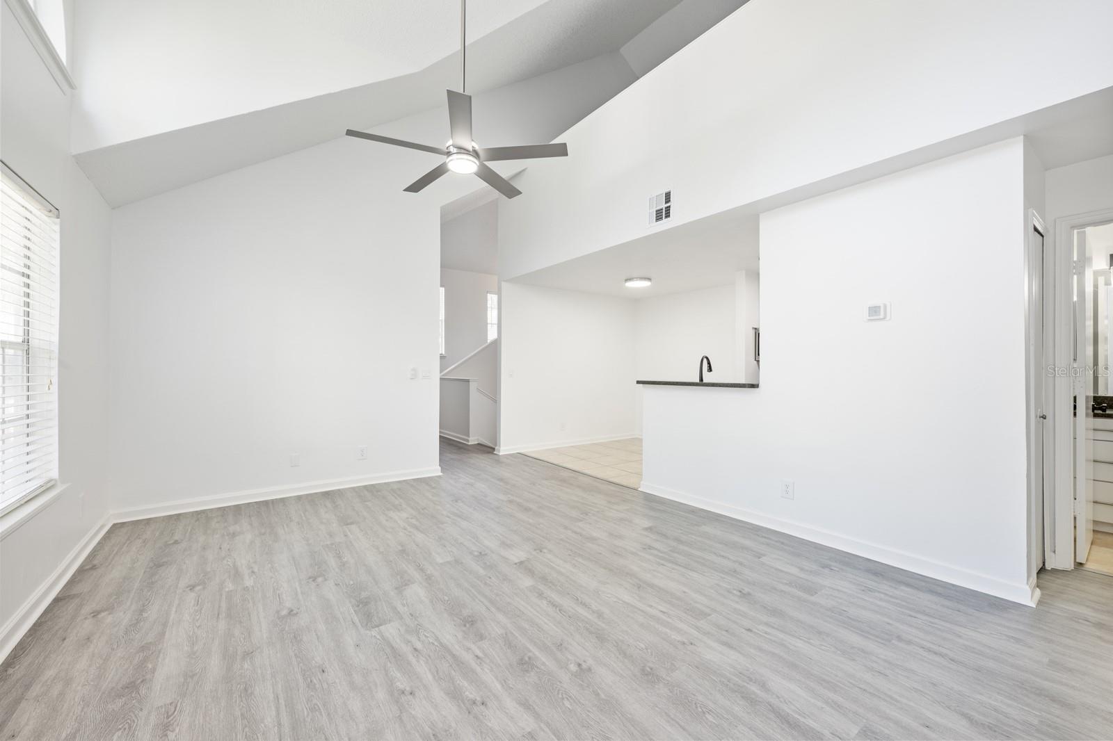 Image 8 of 30 For 6028 Westgate Drive 203