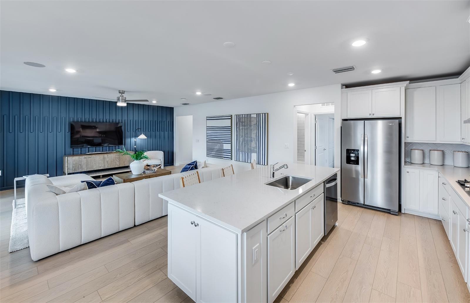 Image 8 of 18 For 3285 Ellsworth Avenue