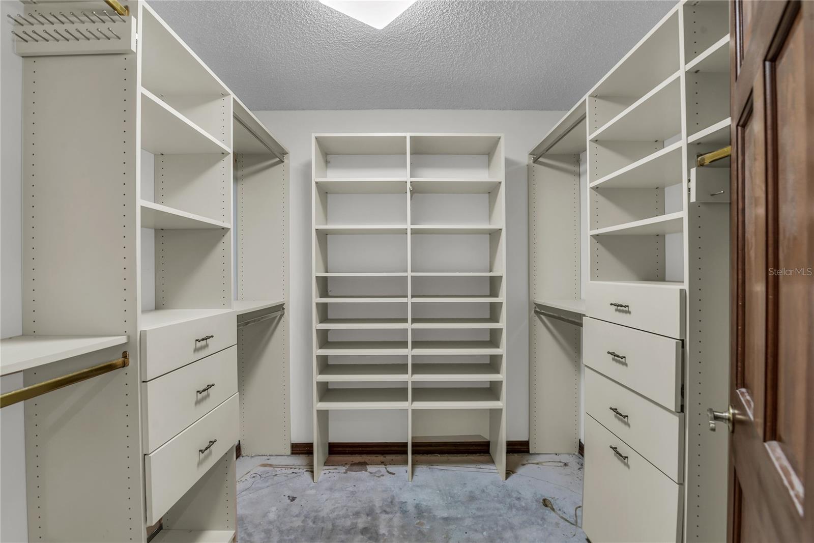 Image 17 of 32 For 624 Hull Island Drive