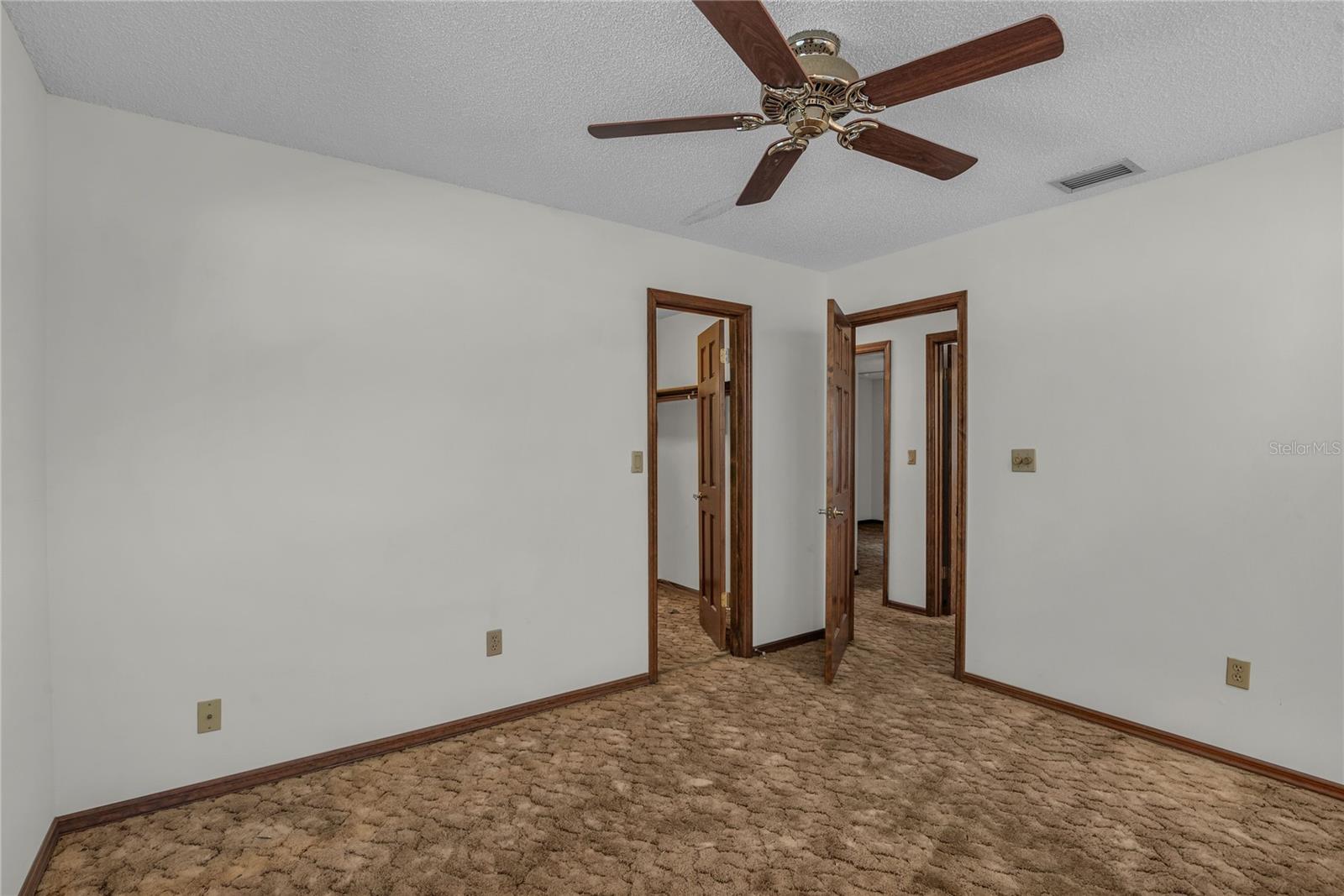 Image 23 of 32 For 624 Hull Island Drive