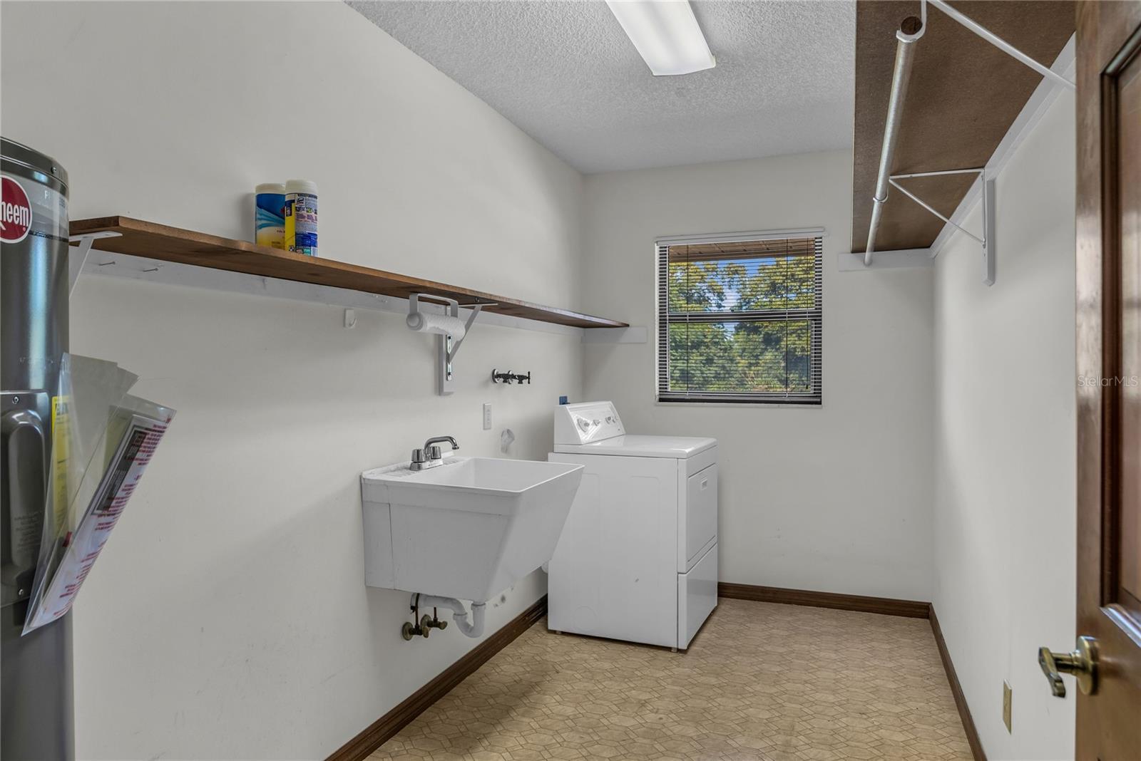 Image 26 of 32 For 624 Hull Island Drive