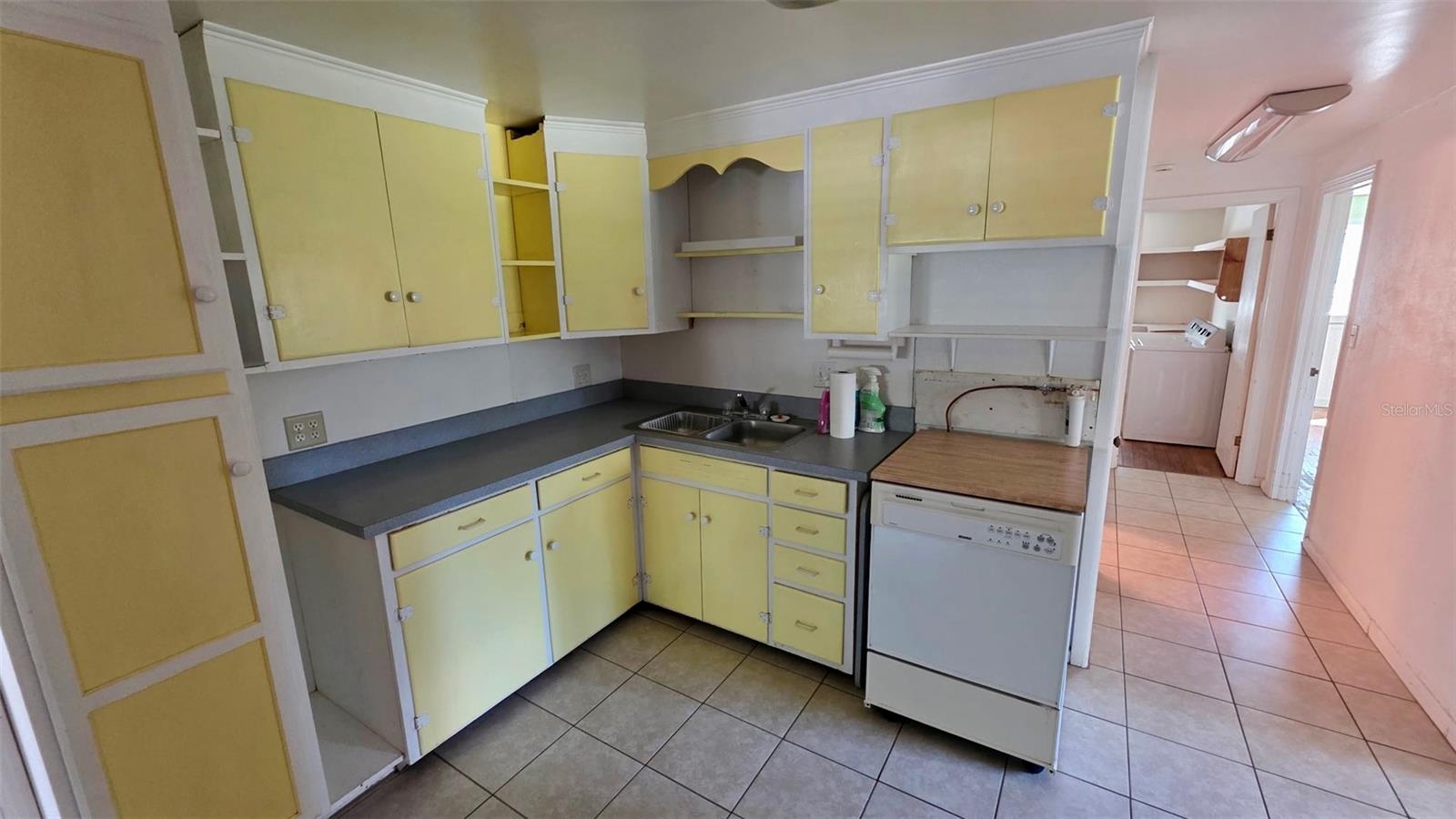 Image 6 of 12 For 811 Wisconsin Avenue