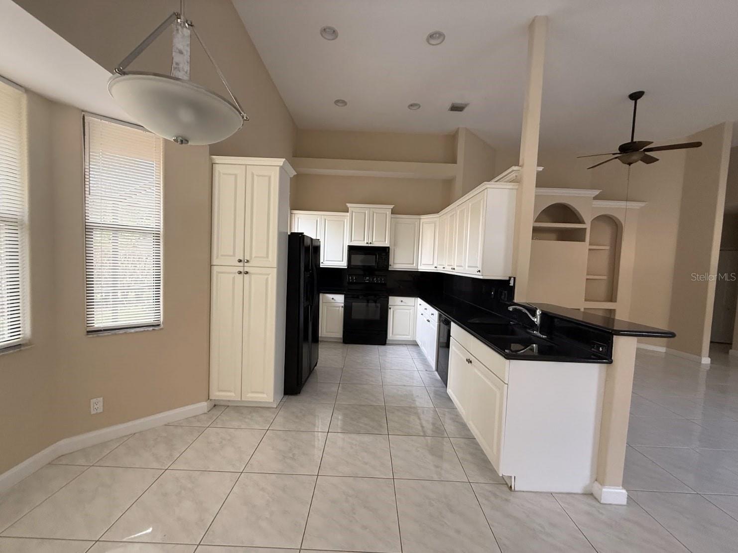 Image 4 of 11 For 4945 Pine Tree Drive