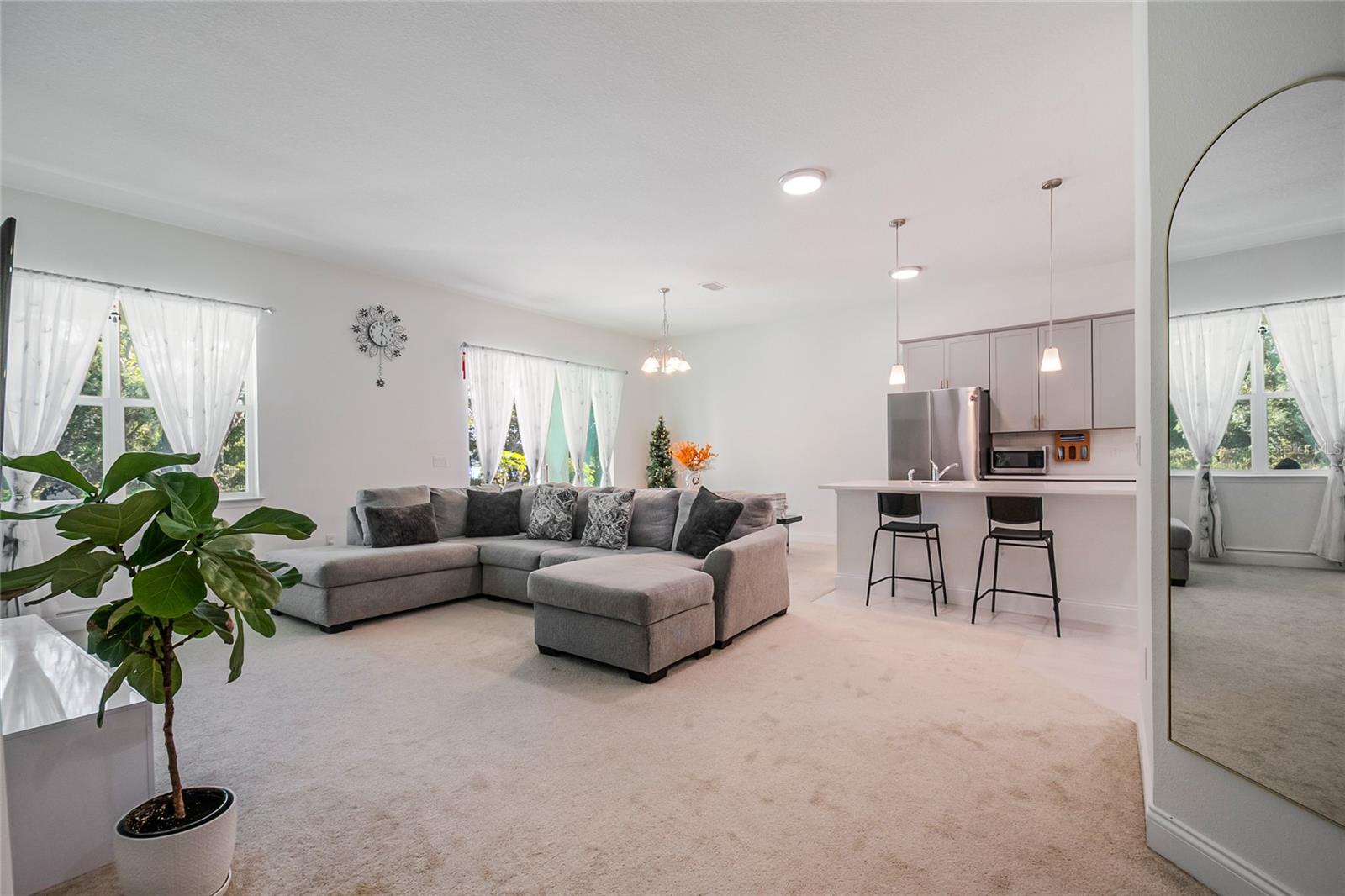 Image 17 of 55 For 827 Dennis Avenue