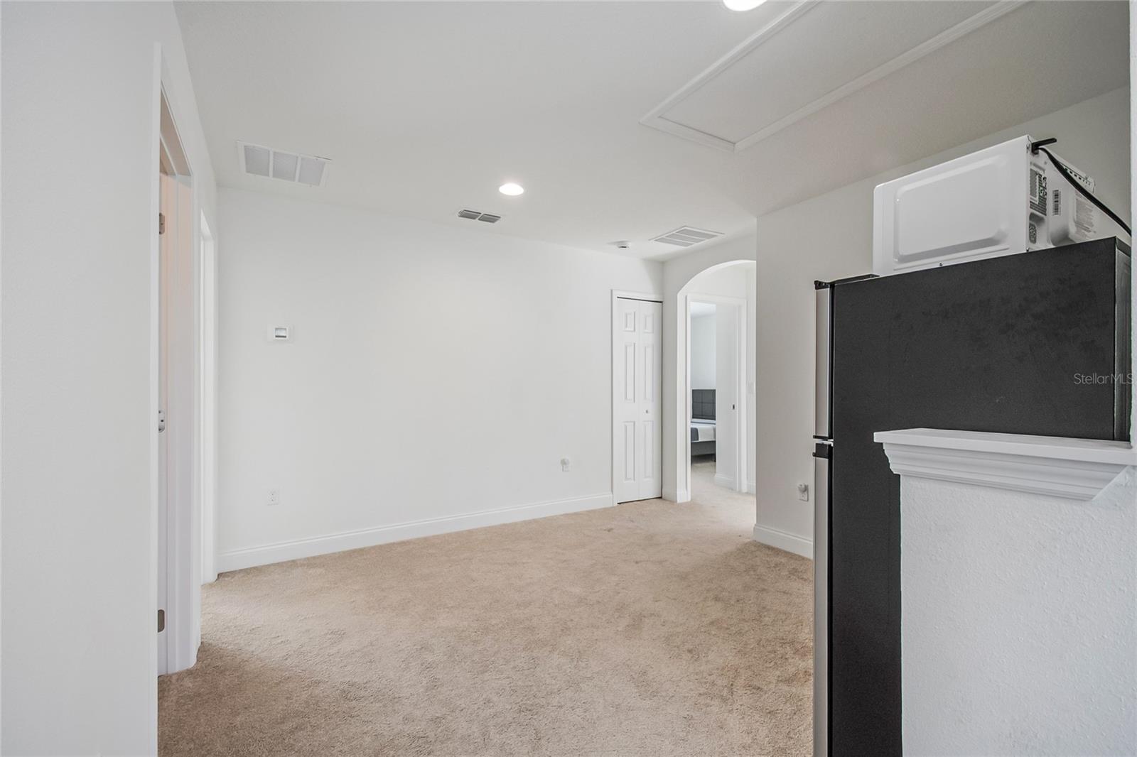 Image 27 of 55 For 827 Dennis Avenue