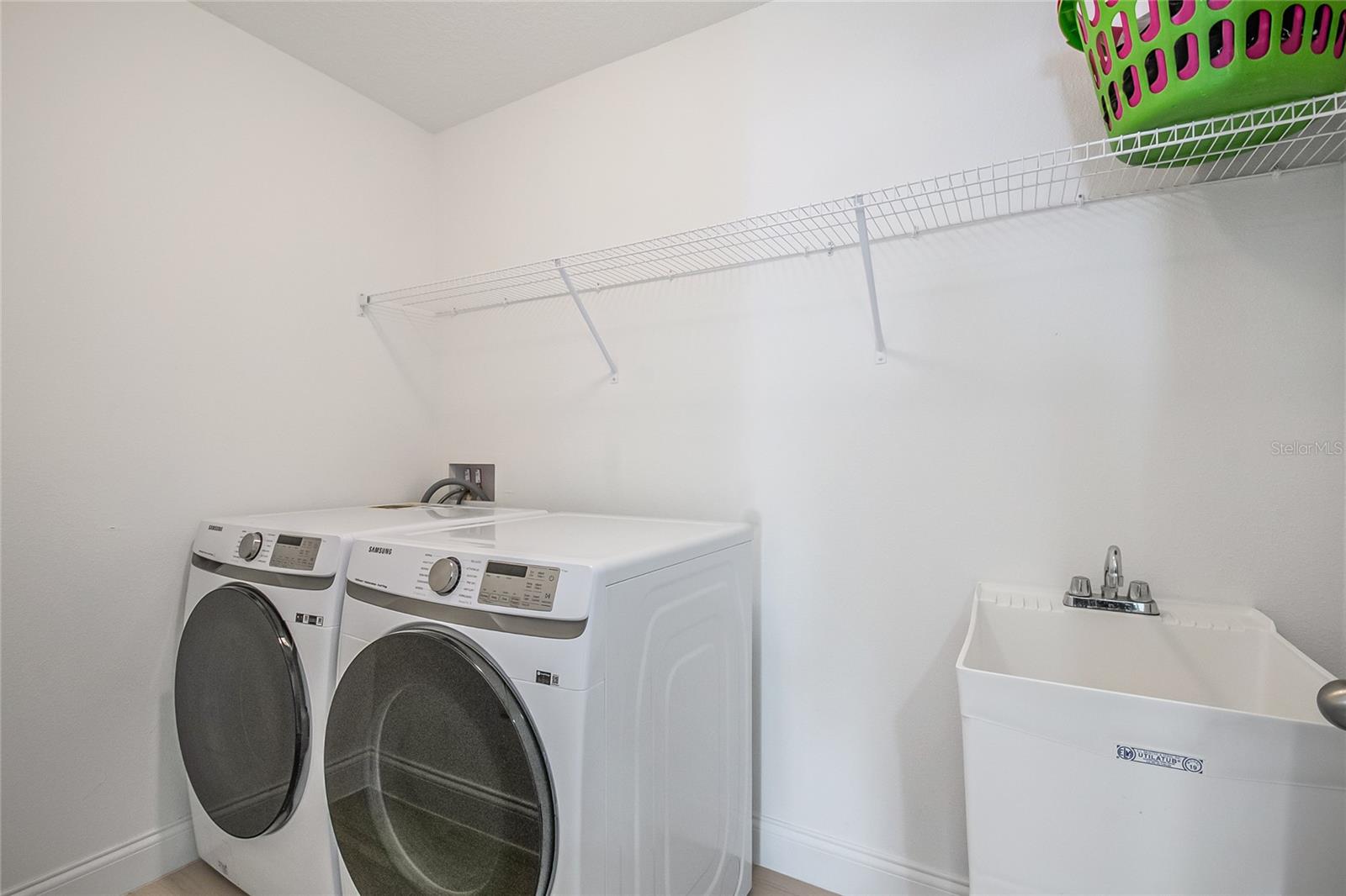 Image 30 of 55 For 827 Dennis Avenue