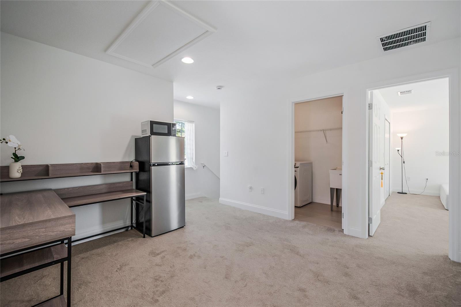 Image 32 of 55 For 827 Dennis Avenue