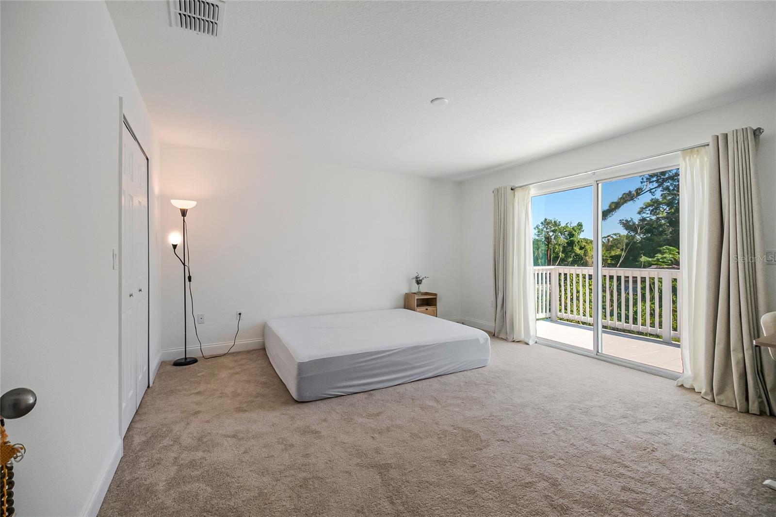 Image 38 of 55 For 827 Dennis Avenue