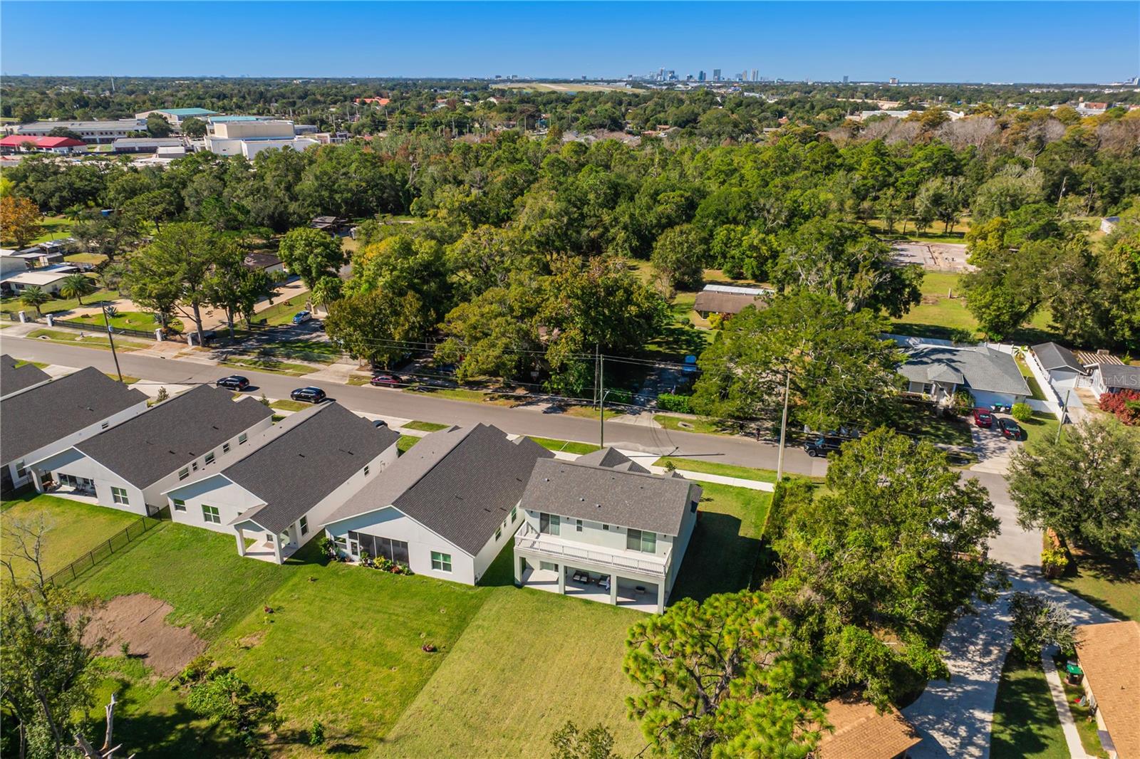 Image 5 of 55 For 827 Dennis Avenue