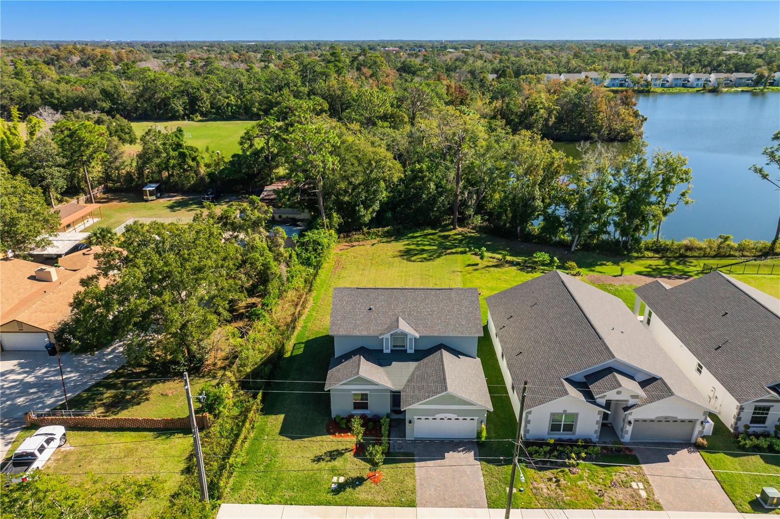 Image 7 of 55 For 827 Dennis Avenue