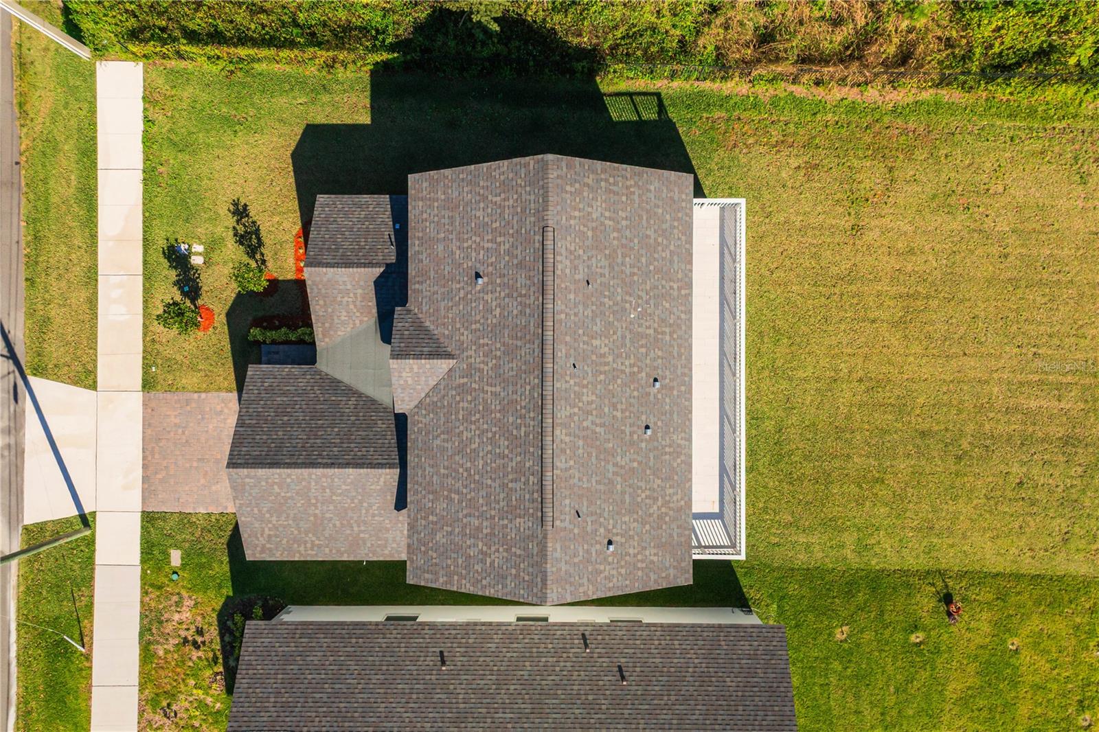 Image 8 of 55 For 827 Dennis Avenue