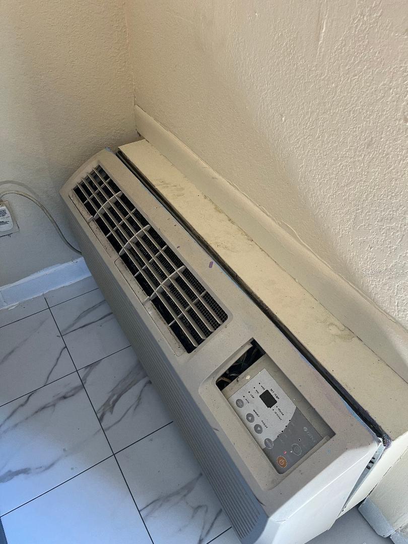 Image 7 of 10 For 8421 Orange Blossom Trail  248