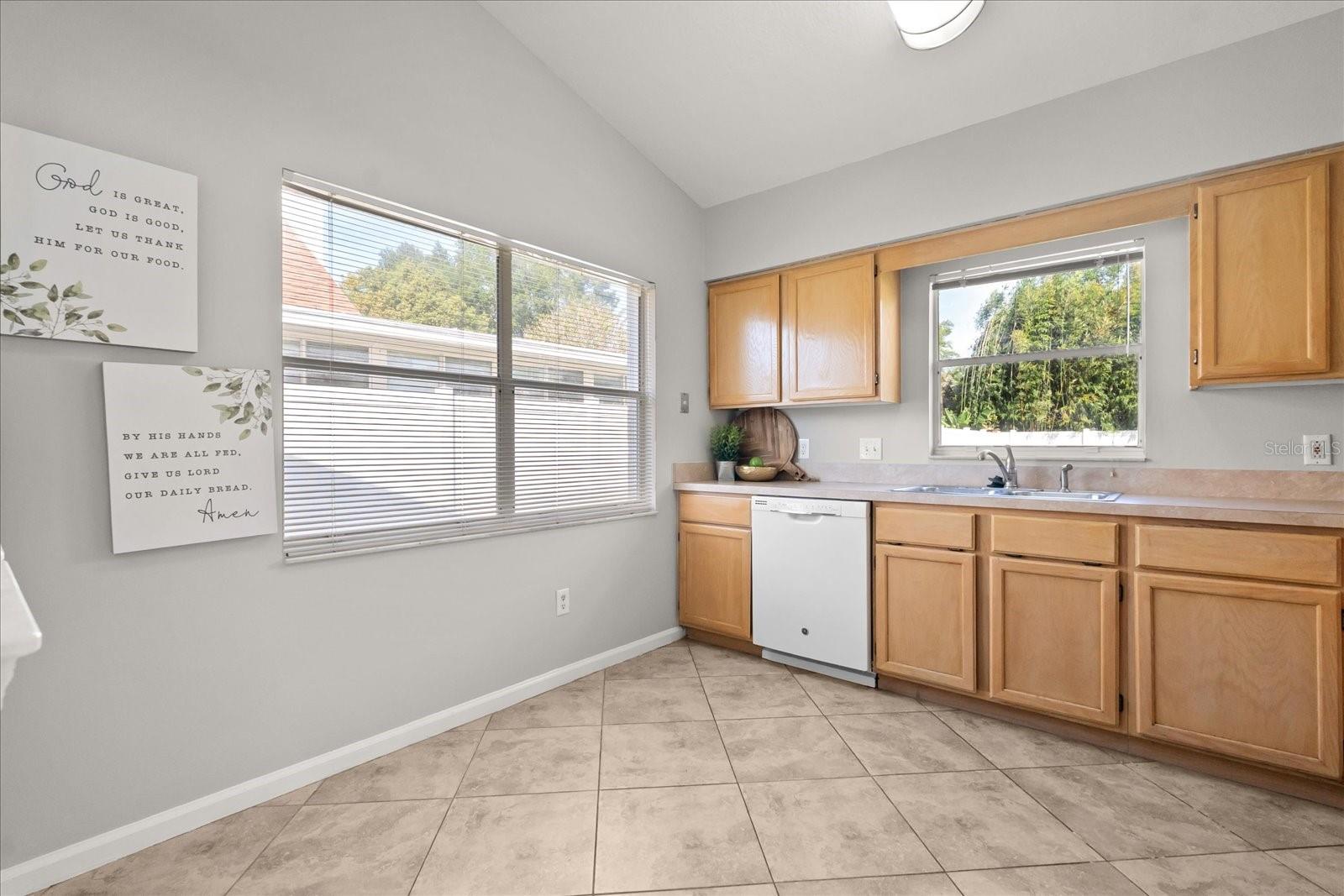 Image 10 of 29 For 3593 Ventura Club Circle