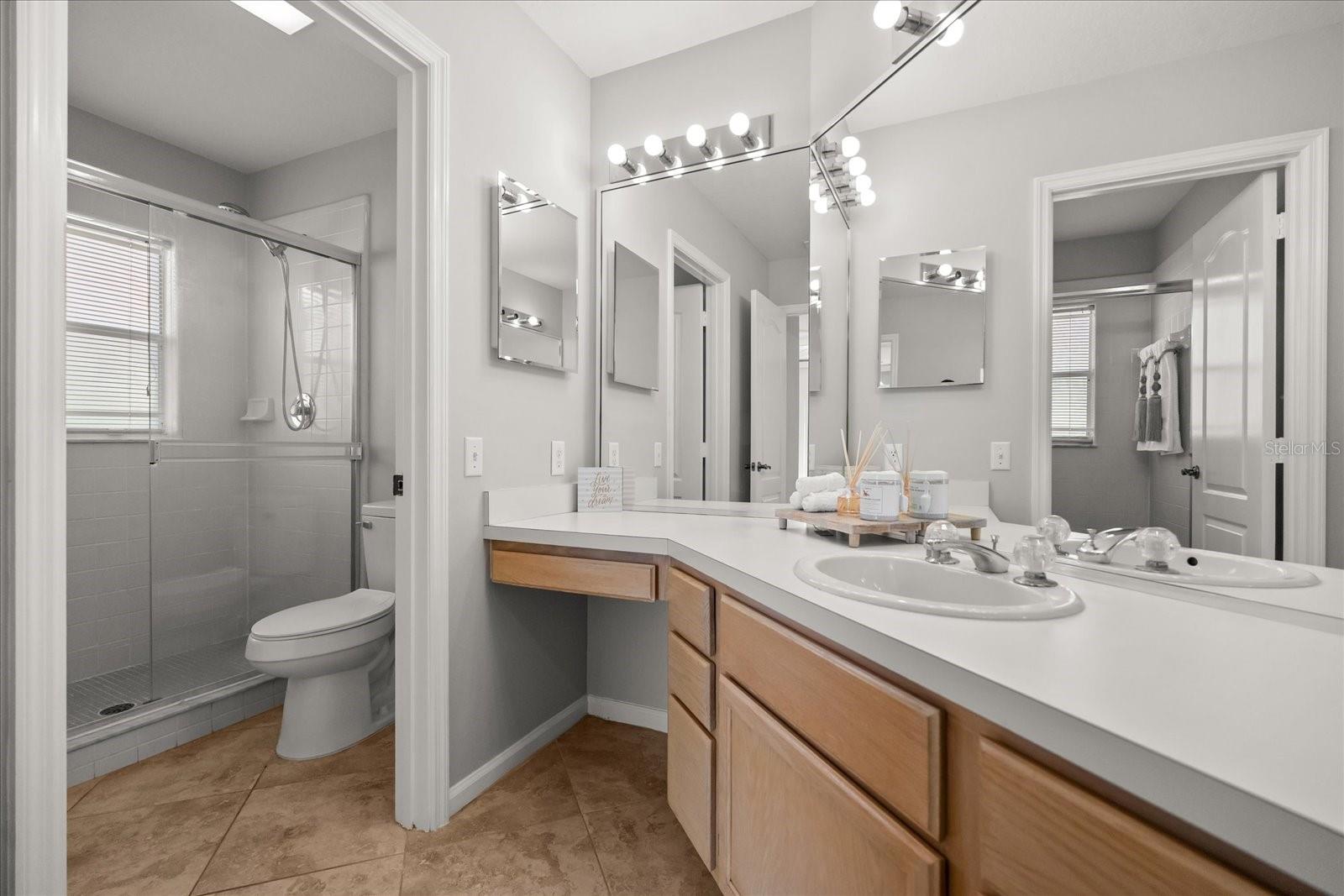 Image 13 of 29 For 3593 Ventura Club Circle