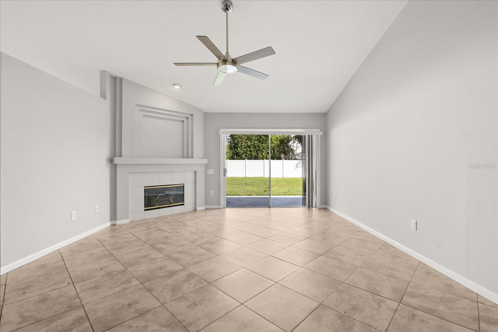 Image 4 of 29 For 3593 Ventura Club Circle