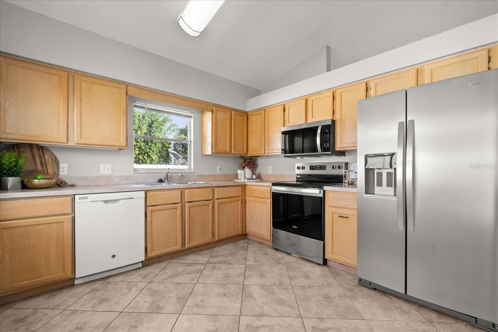 Image 9 of 29 For 3593 Ventura Club Circle