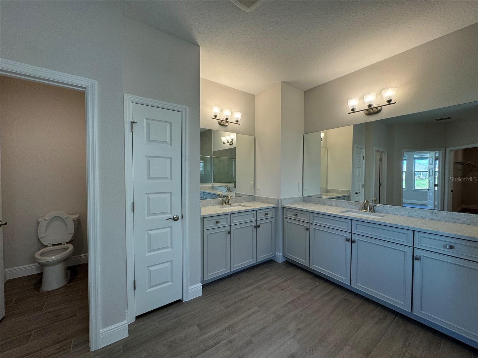 Image 21 of 36 For 16119 Skysail Street