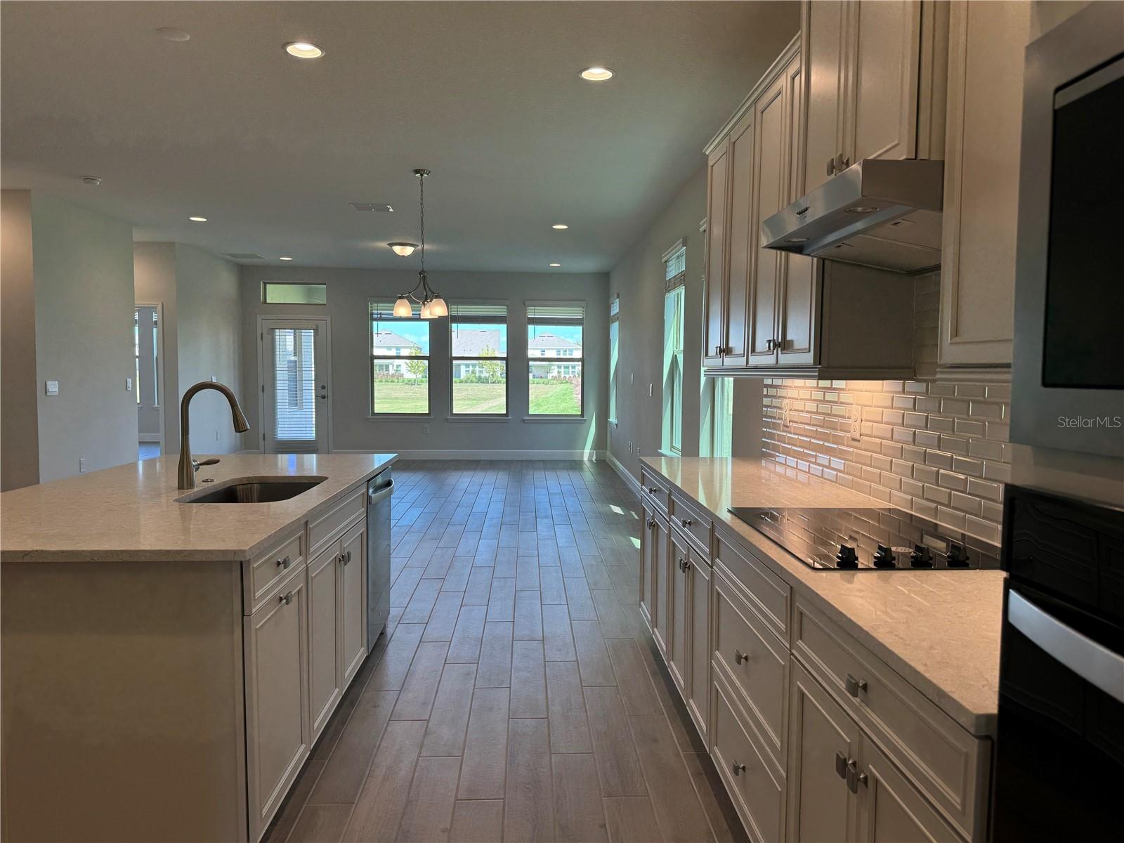 Image 6 of 36 For 16119 Skysail Street