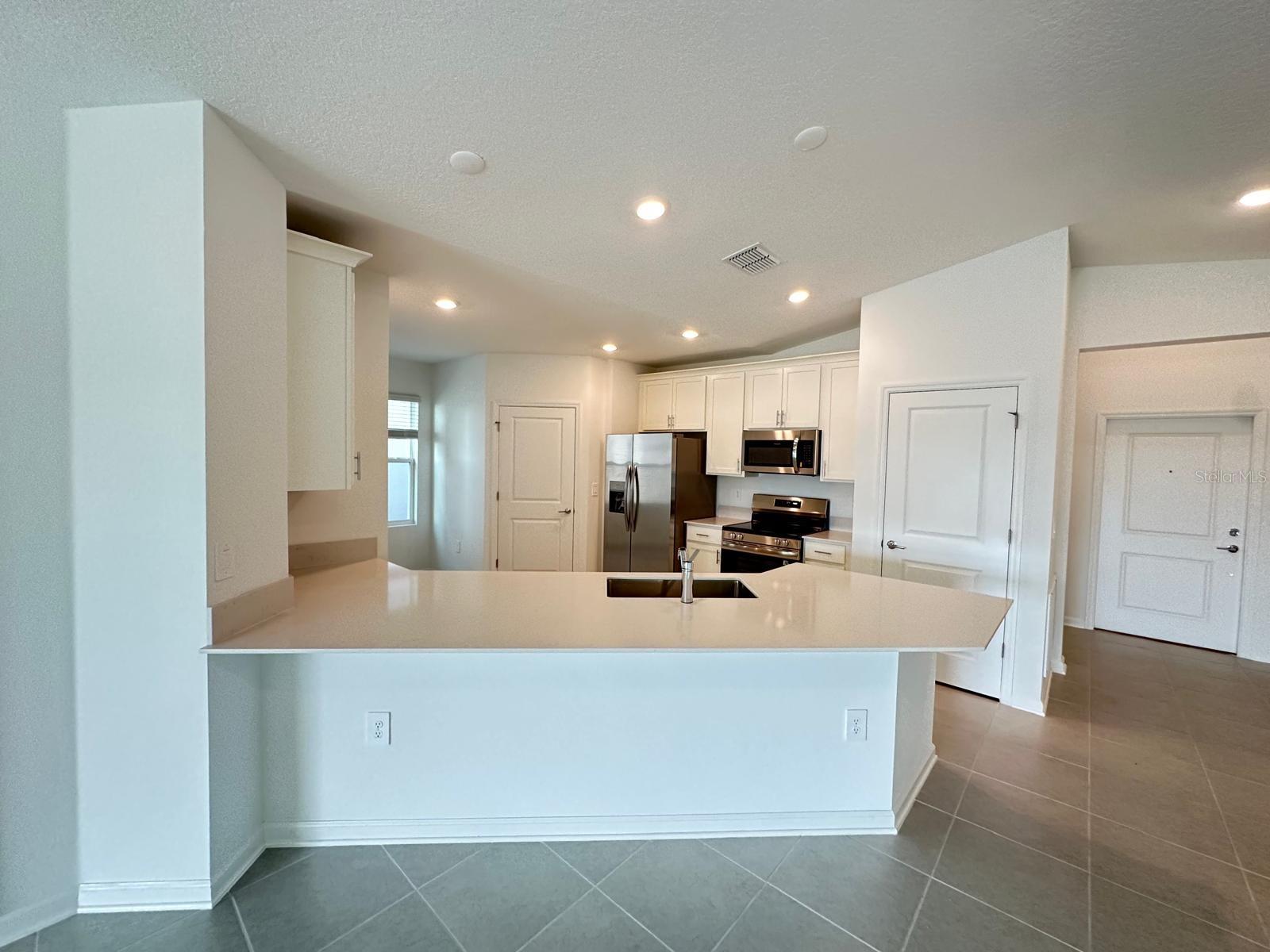 Image 3 of 17 For 5636 Lemon Grass Street A