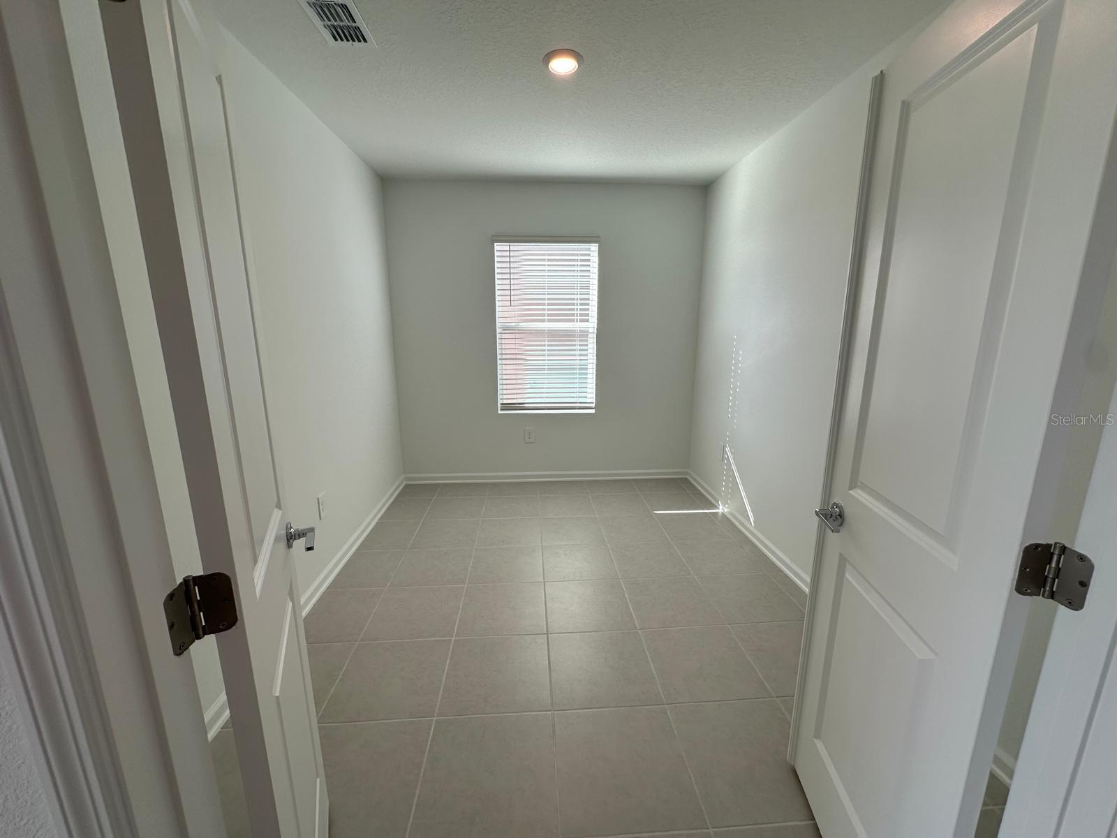 Image 5 of 17 For 5636 Lemon Grass Street A