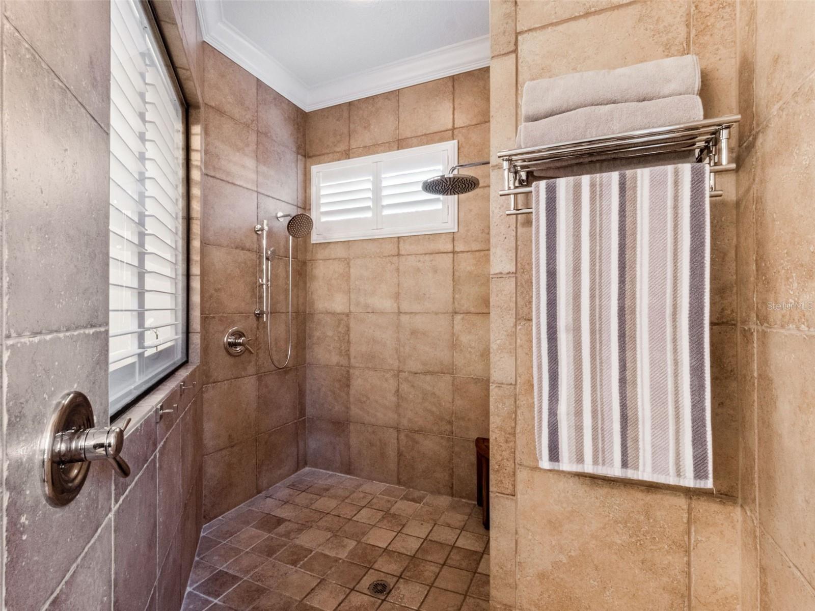 Image 39 of 84 For 32523 Hawks Lake Lane