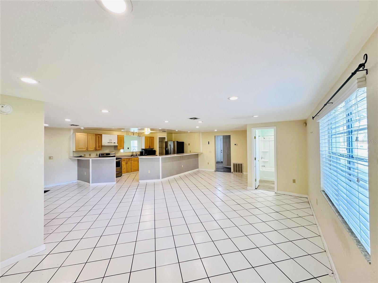 Image 13 of 72 For 2323 Goodman Road