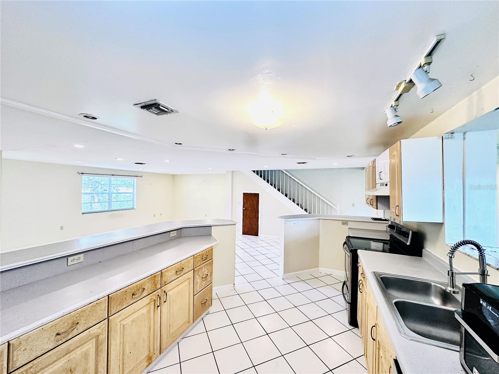 Image 16 of 72 For 2323 Goodman Road