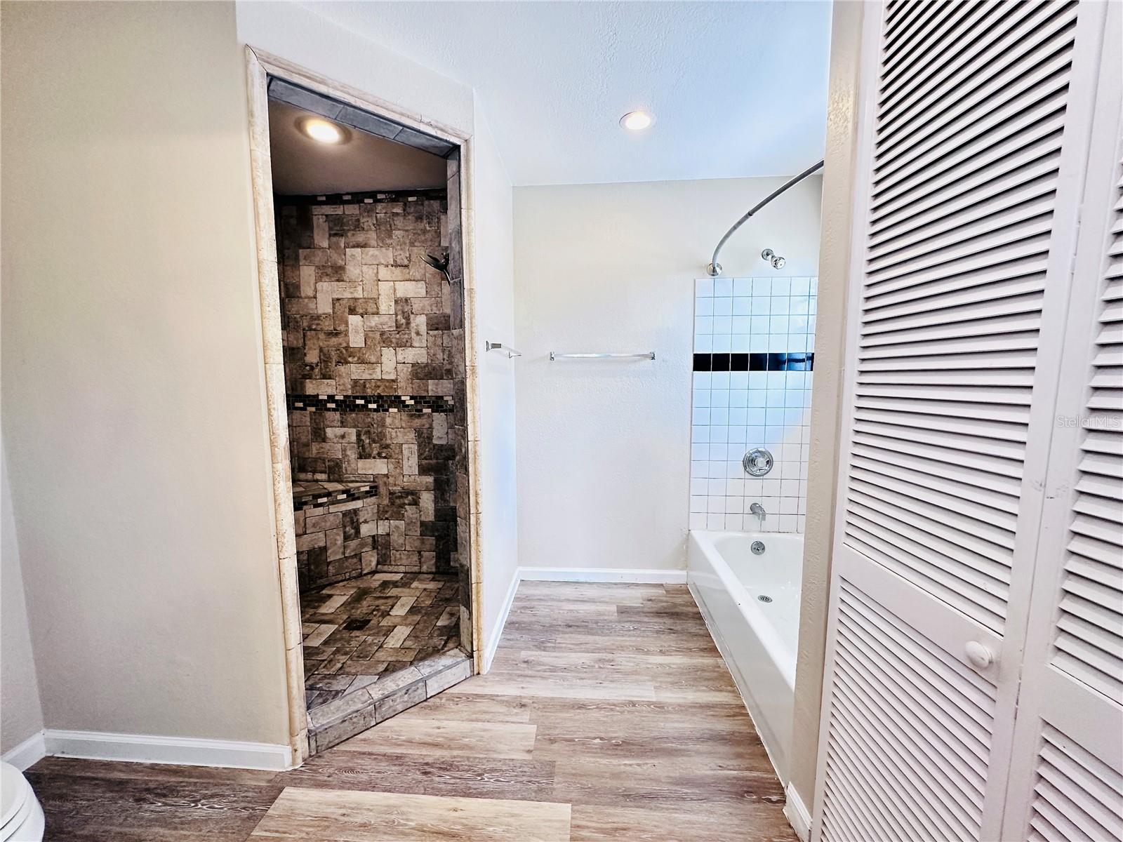 Image 56 of 72 For 2323 Goodman Road