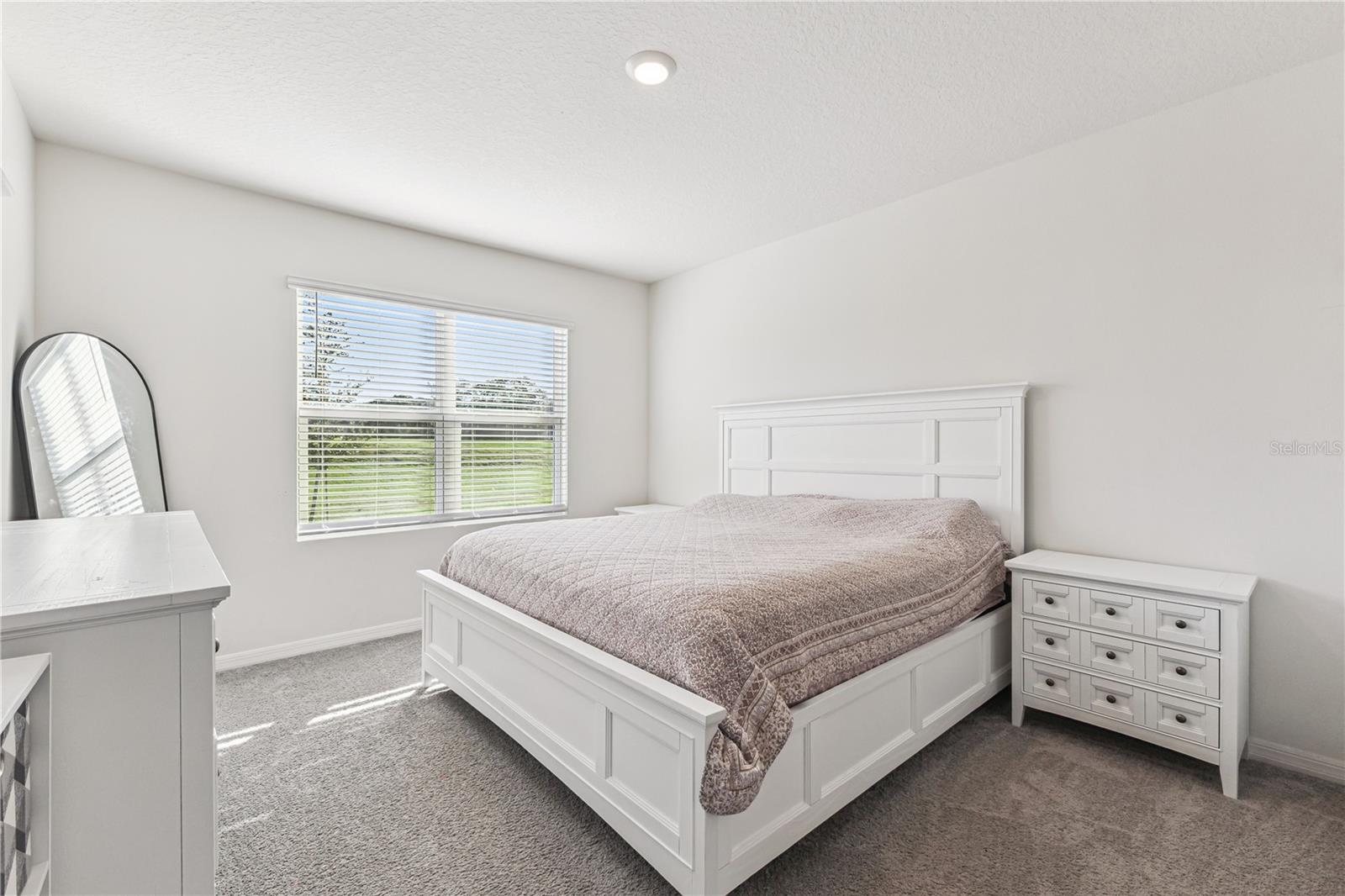 Image 11 of 47 For 462 Baroness Way