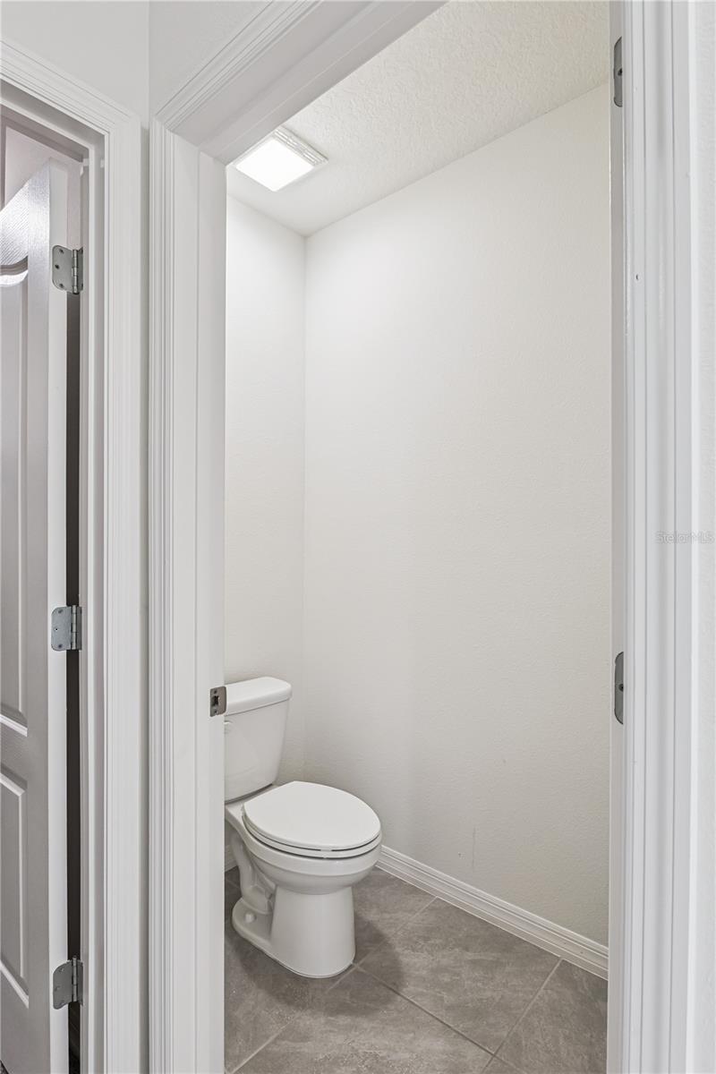 Image 13 of 47 For 462 Baroness Way