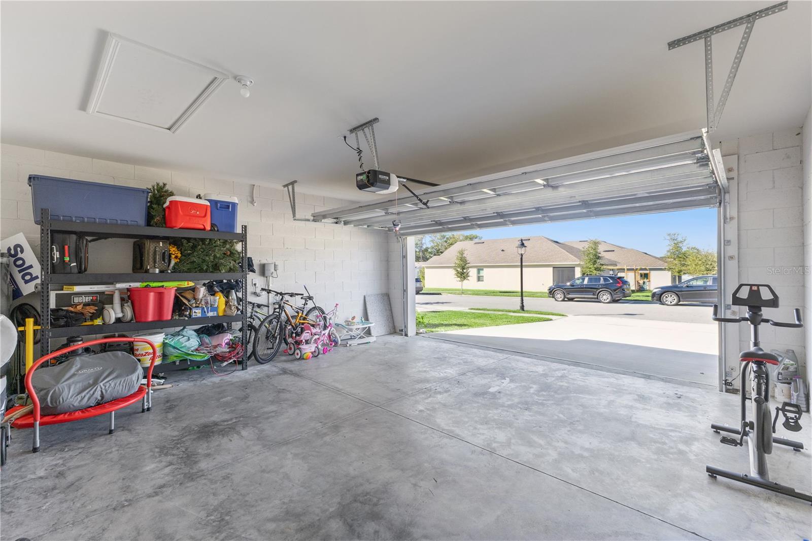 Image 26 of 47 For 462 Baroness Way