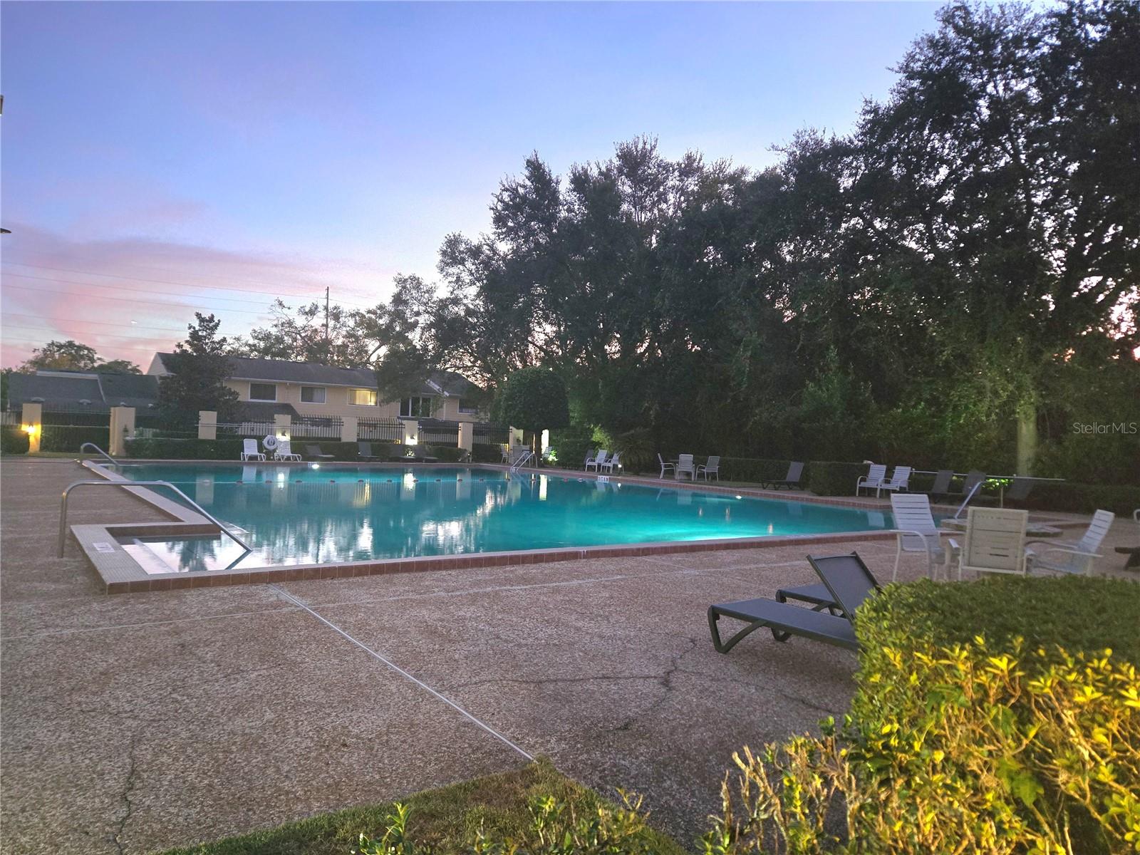 Image 6 of 10 For 5347 Emerald Isle Drive 1019