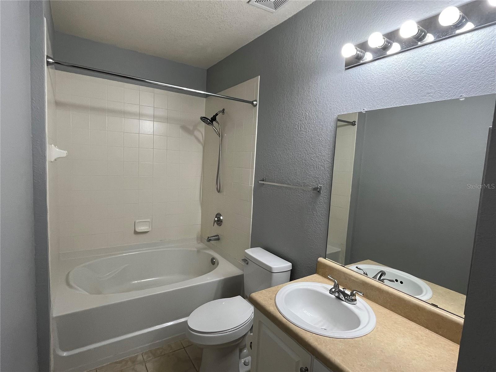 Image 21 of 63 For 5550 Michigan Street 2127