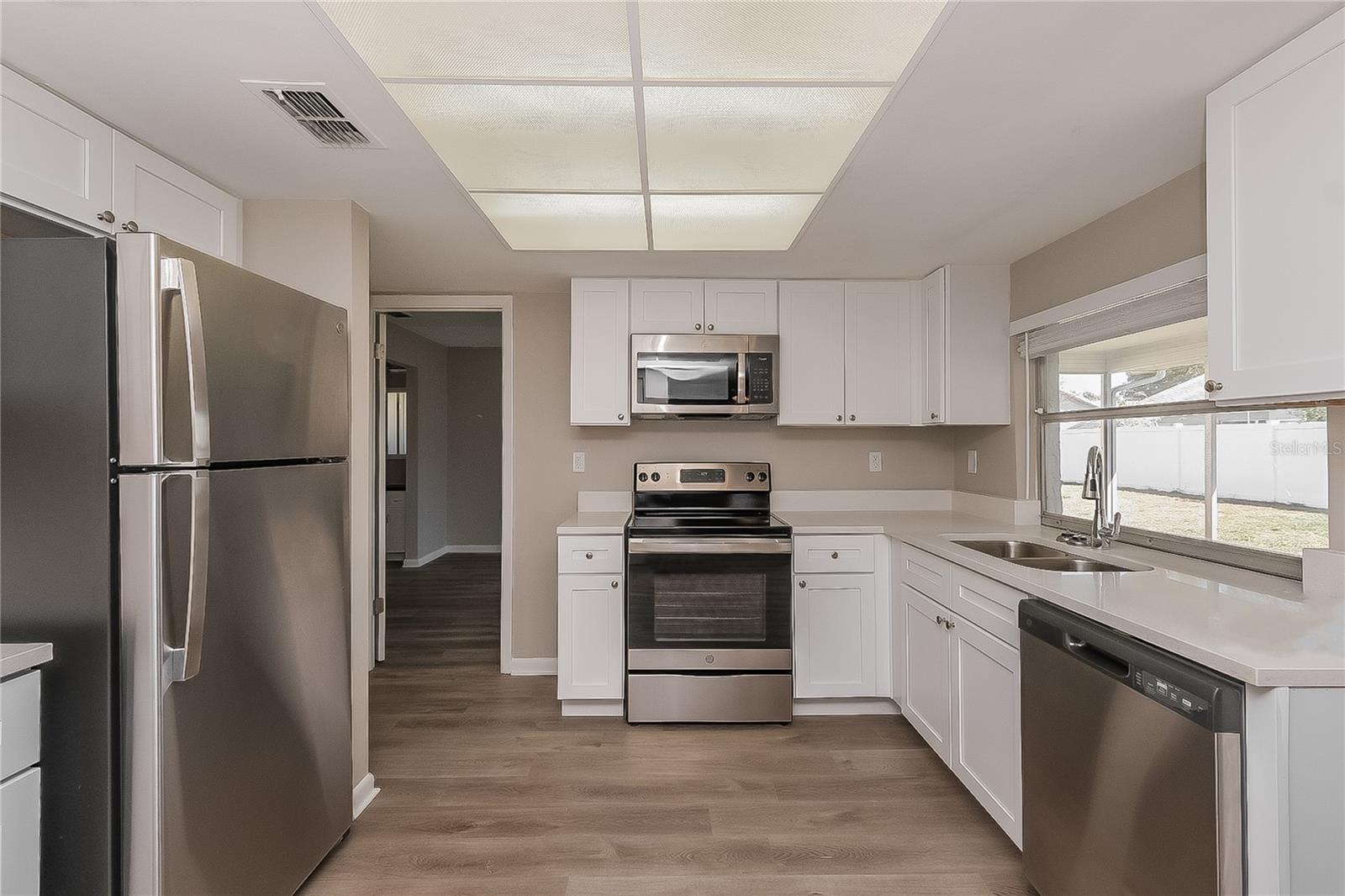 Image 4 of 16 For 4414 Tall Oak Lane