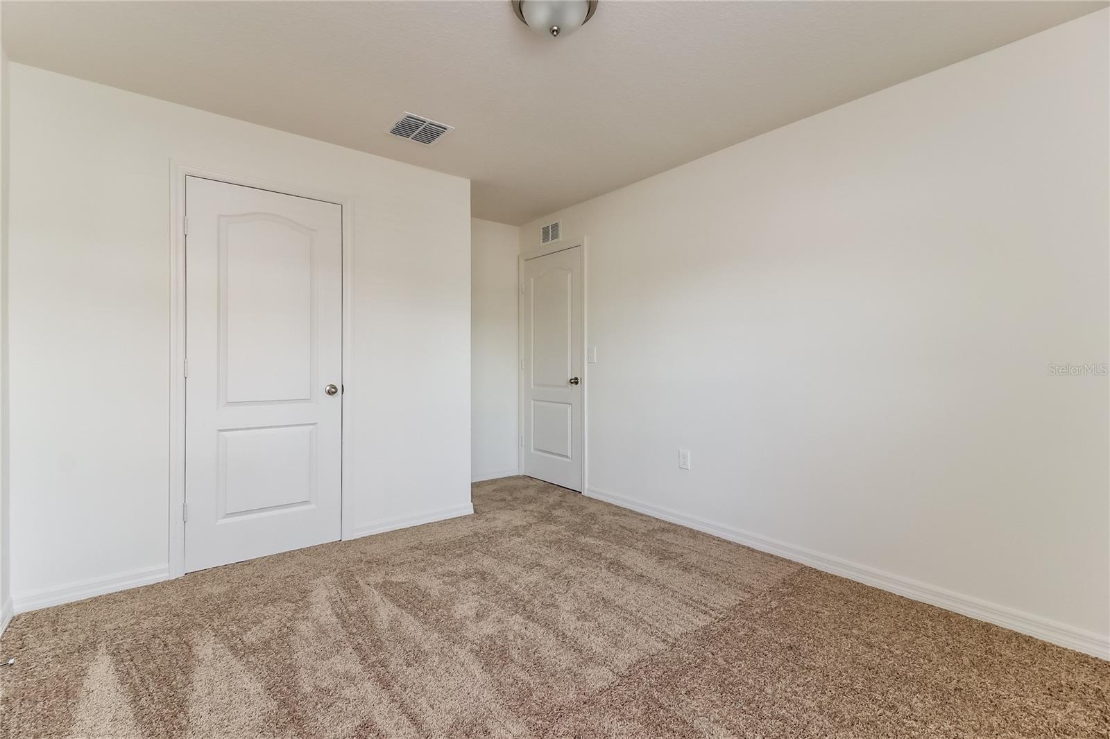 Image 10 of 16 For 2127 Peyto Way