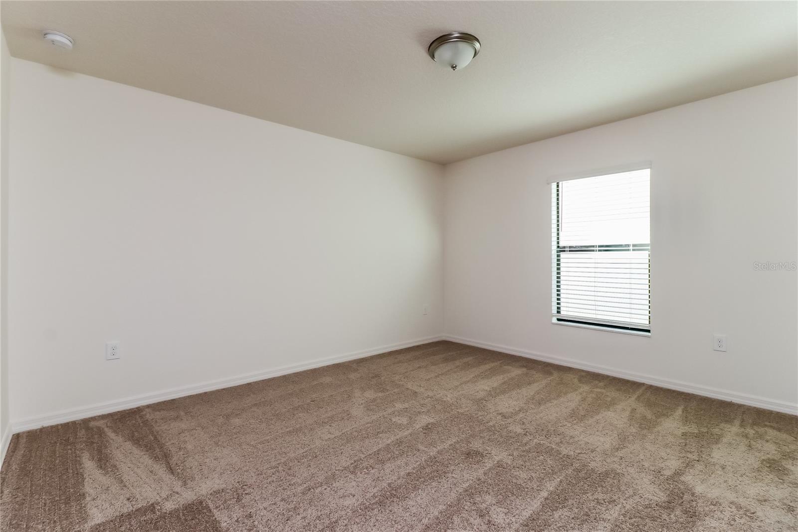 Image 6 of 16 For 2127 Peyto Way