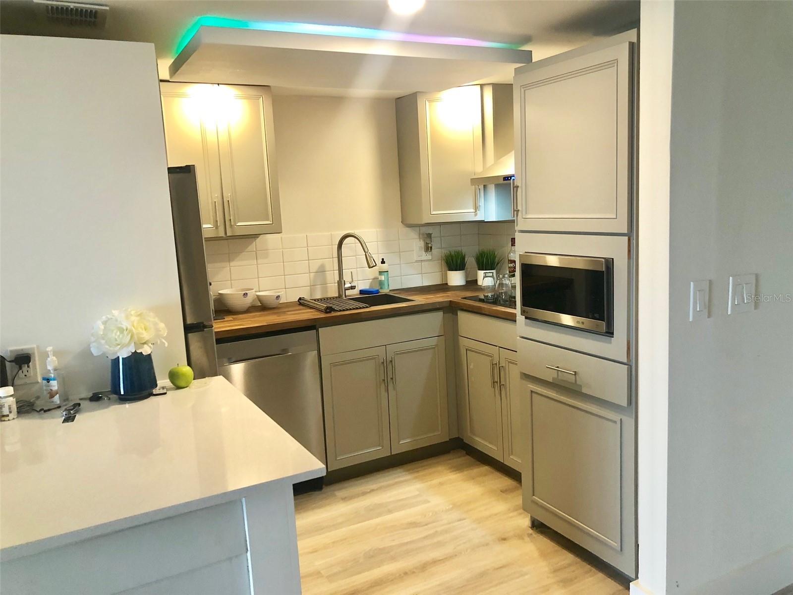 Image 7 of 11 For 954 Lake Destiny Road E