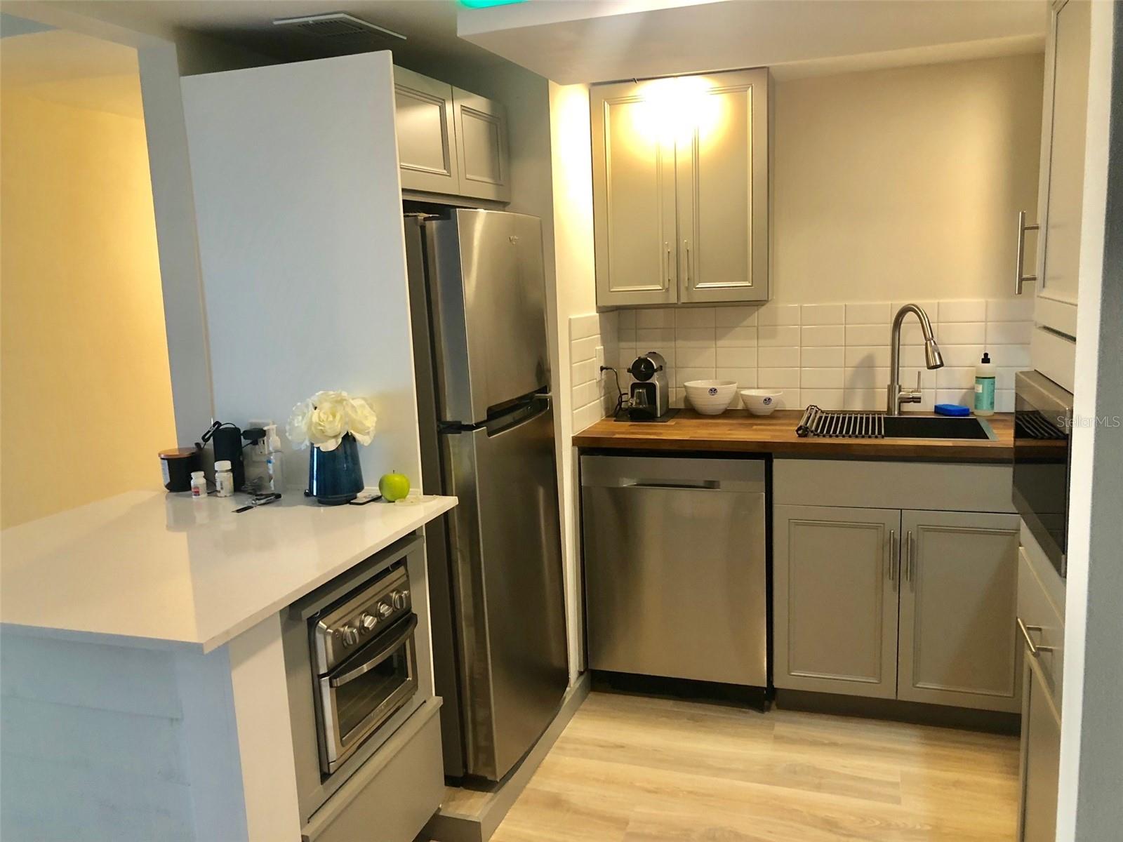 Image 8 of 11 For 954 Lake Destiny Road E