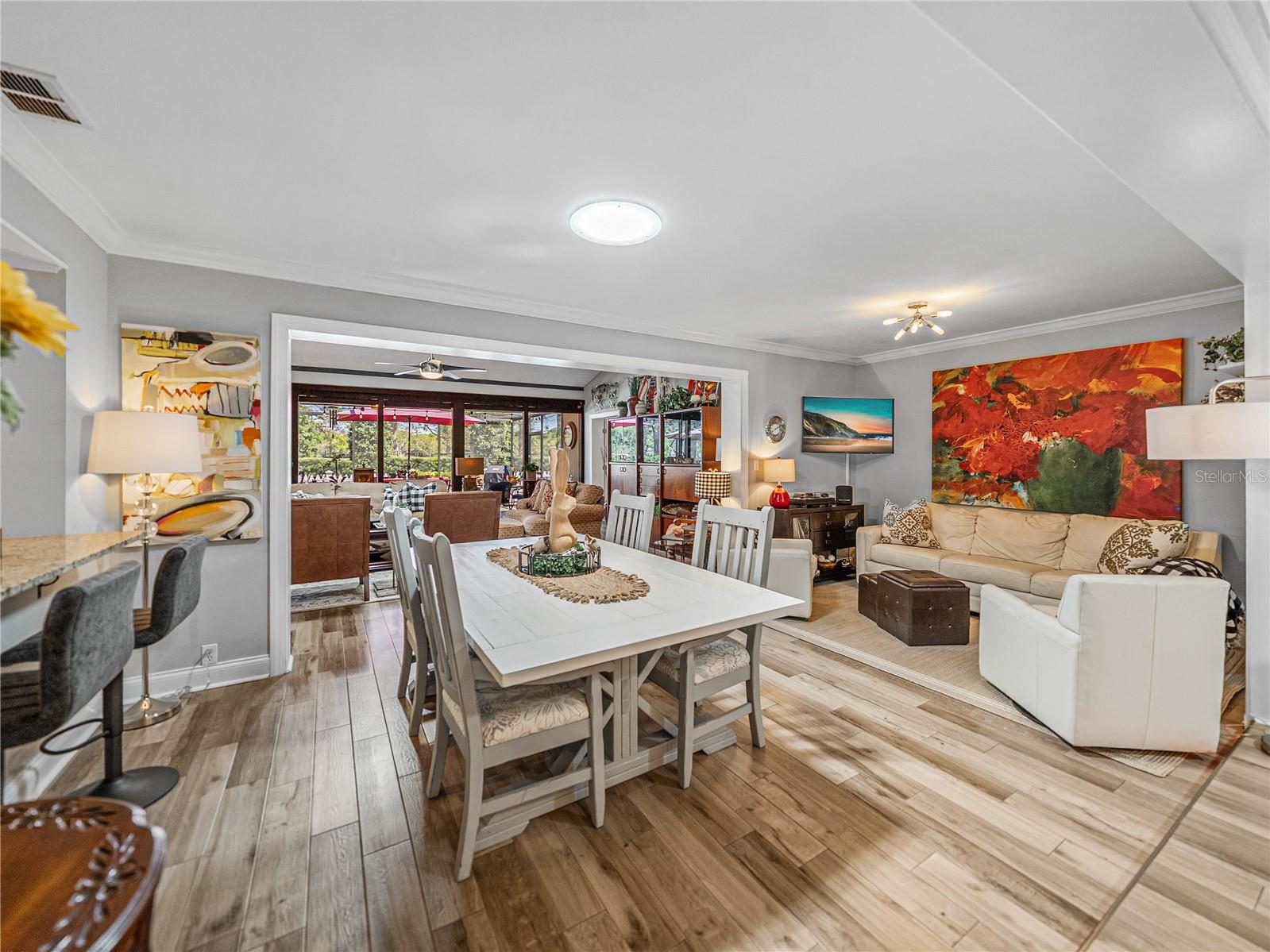 Image 29 of 87 For 650 Poinsettia Road