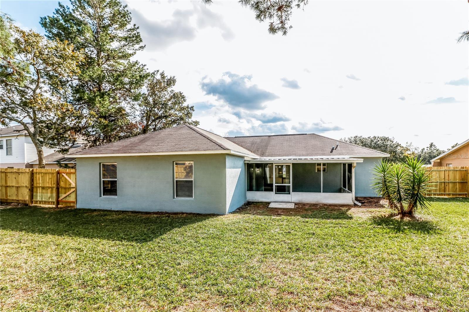 Image 15 of 16 For 14336 Coronado Drive