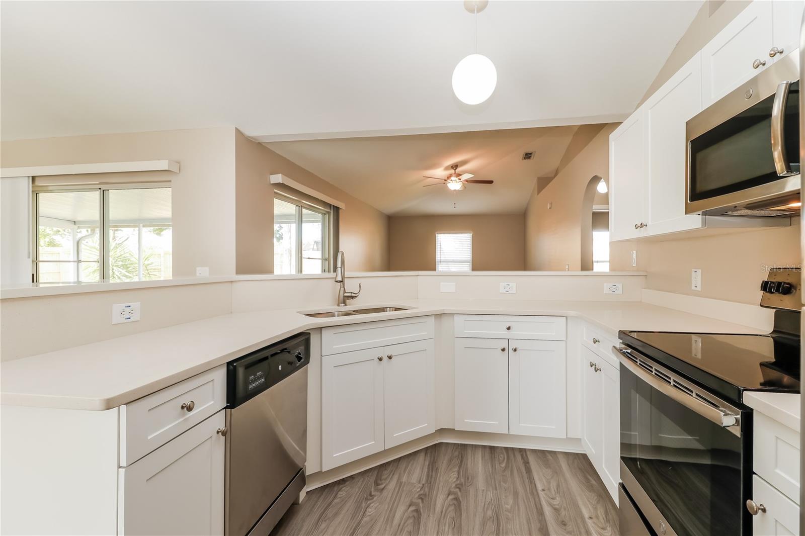 Image 6 of 16 For 14336 Coronado Drive