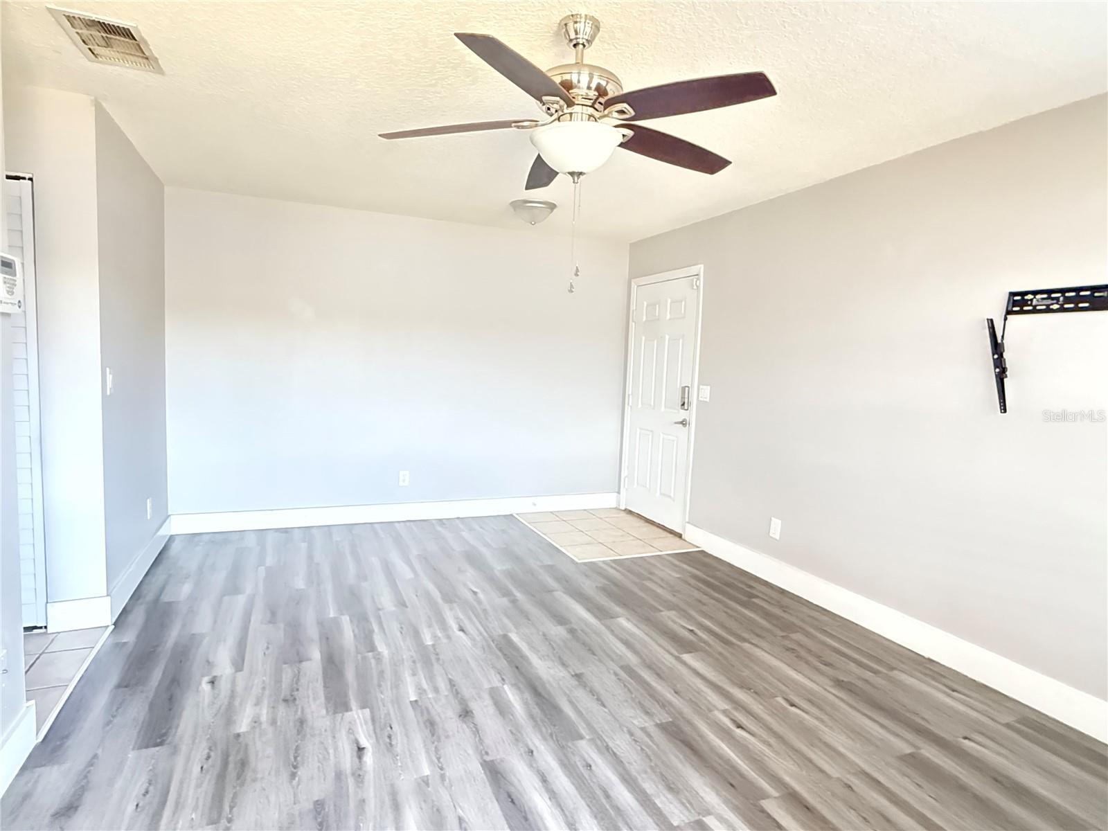 Image 2 of 5 For 1065 Hiawassee Road 1416