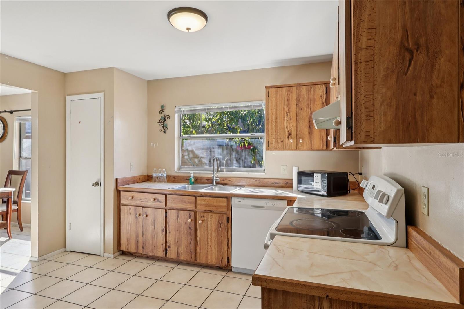 Image 2 of 40 For 3210 Feather Lane