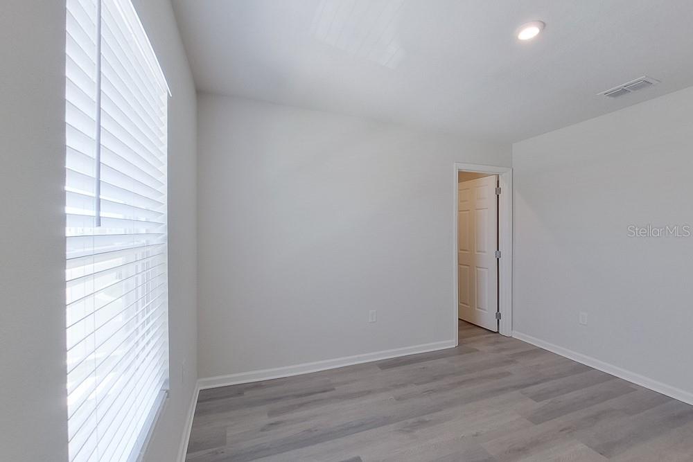 Image 13 of 19 For 1701 Minnesota Road