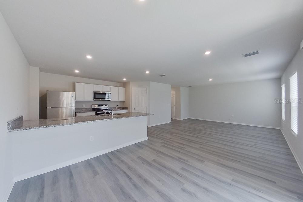 Image 4 of 19 For 1701 Minnesota Road