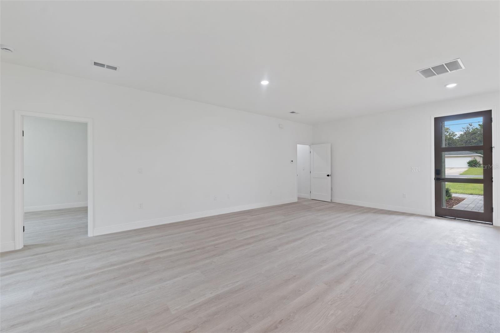 Image 10 of 35 For 13094 72nd Terrace Road